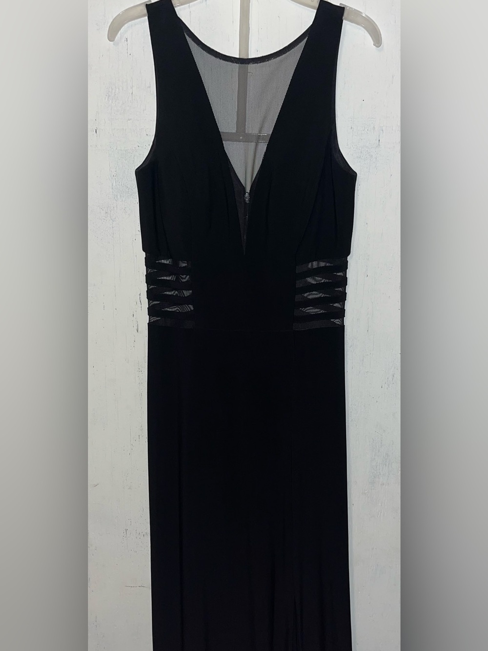 Morgan & Co. Black Backless V-Neck Evening Gown